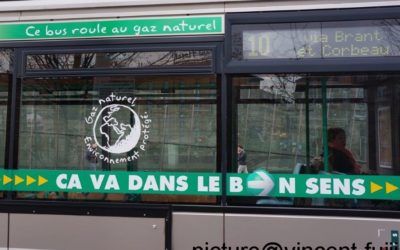 春のフランス（バス）